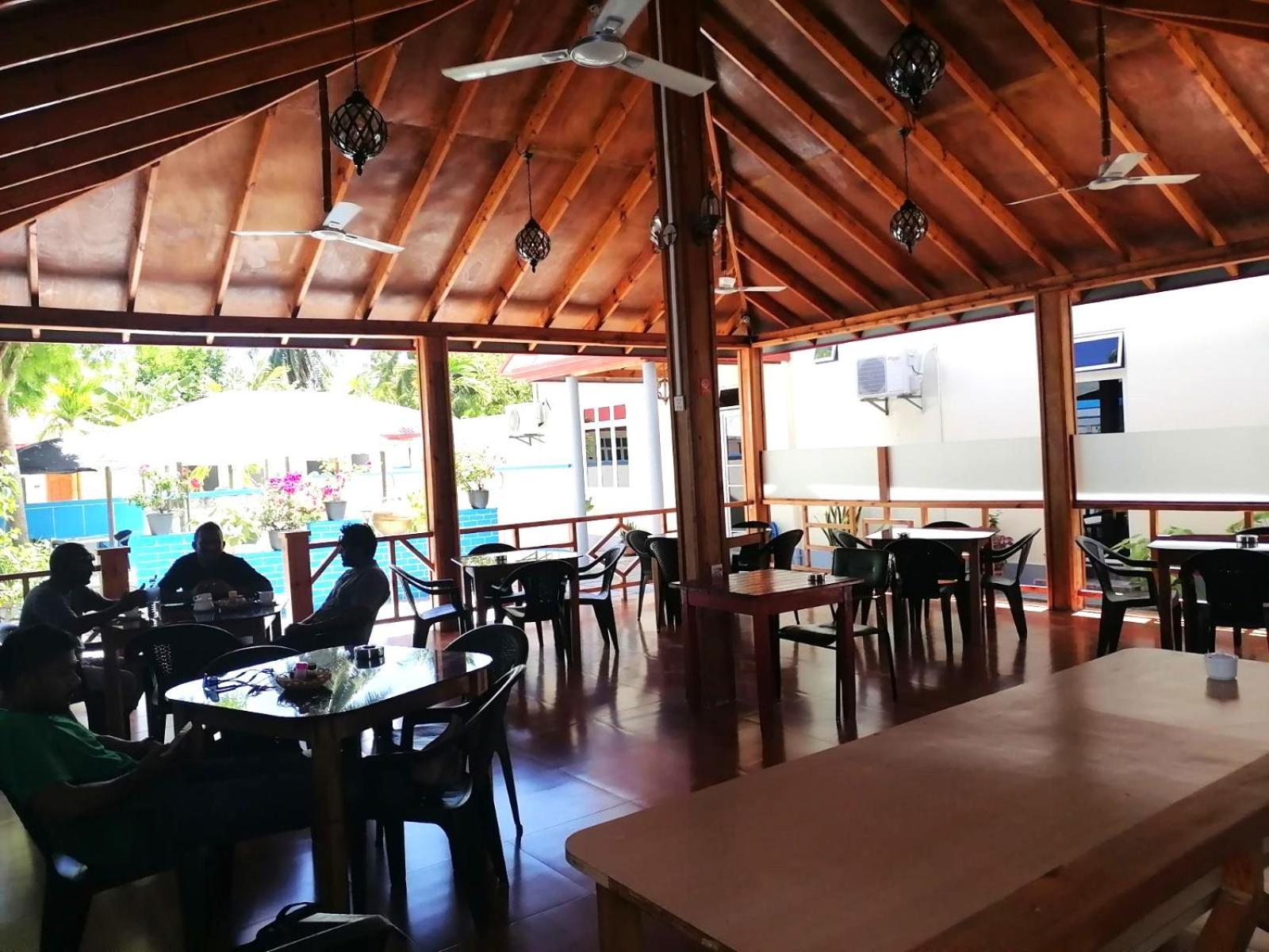 Charming Holiday Lodge- Addu Atoll Meedhoo, Maldives Exterior photo