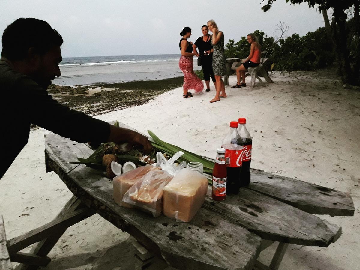 Charming Holiday Lodge Addu City Exterior photo