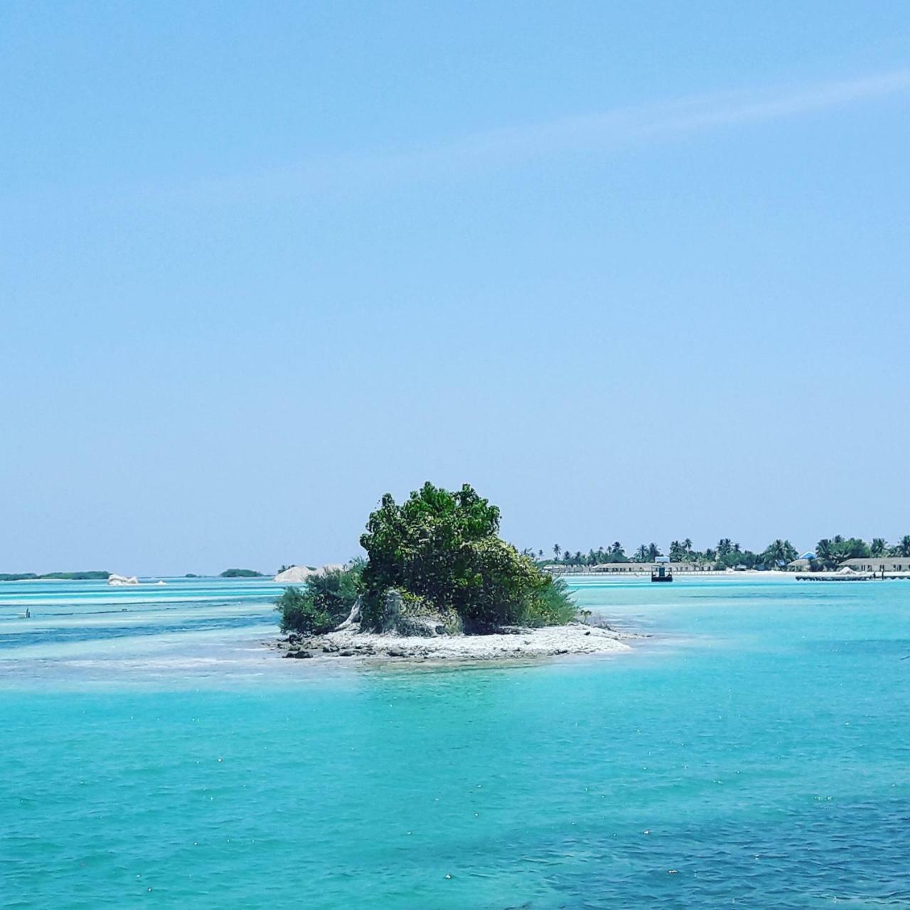 Charming Holiday Lodge Addu City Exterior photo