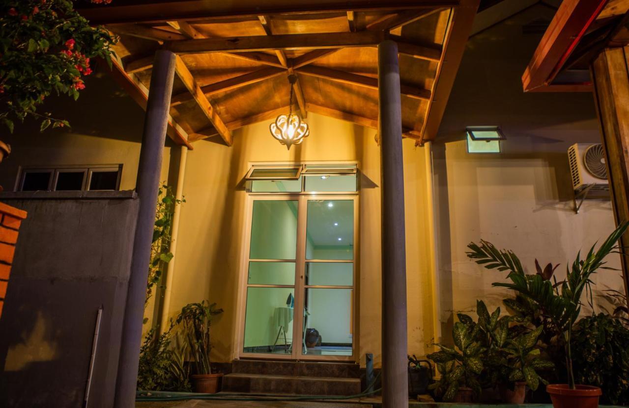 Charming Holiday Lodge- Addu Atoll Meedhoo, Maldives Exterior photo